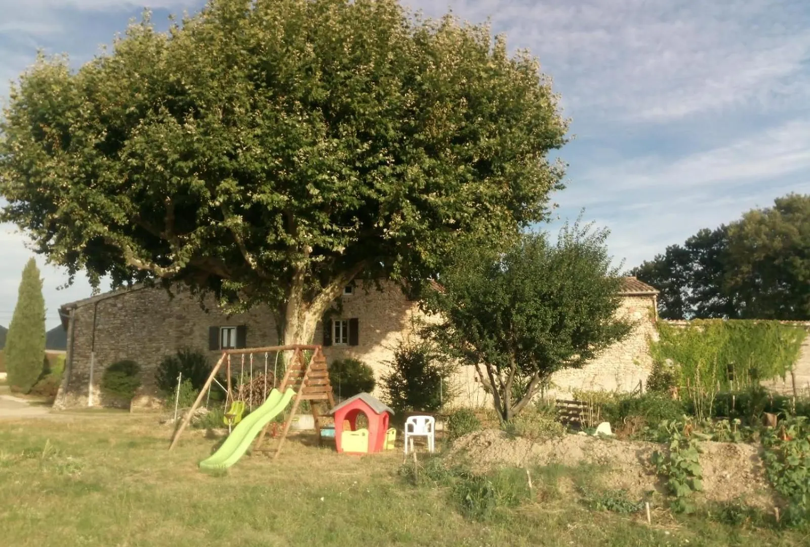 Gite Mas De Boulegue Saint-Pantaleon-les-Vignes Holiday home